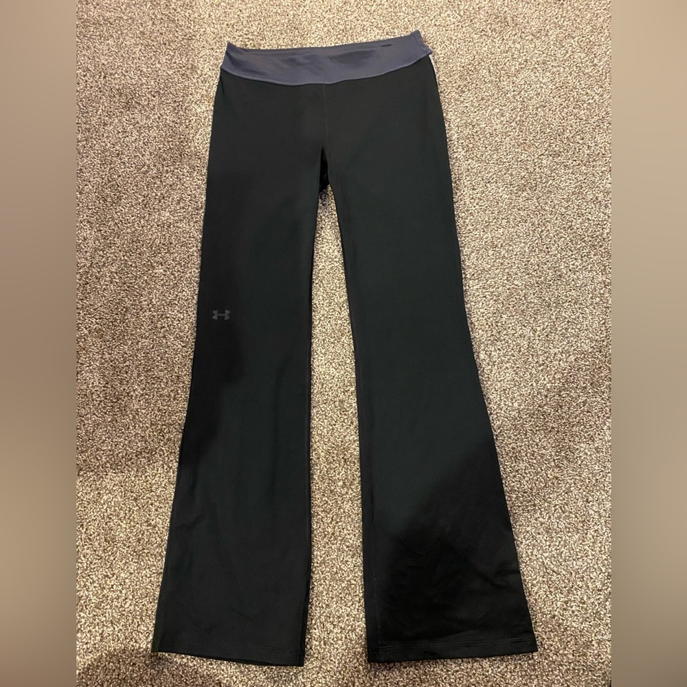 Under Armour Fitted Flare Heat Gear Leggings - Youth Large